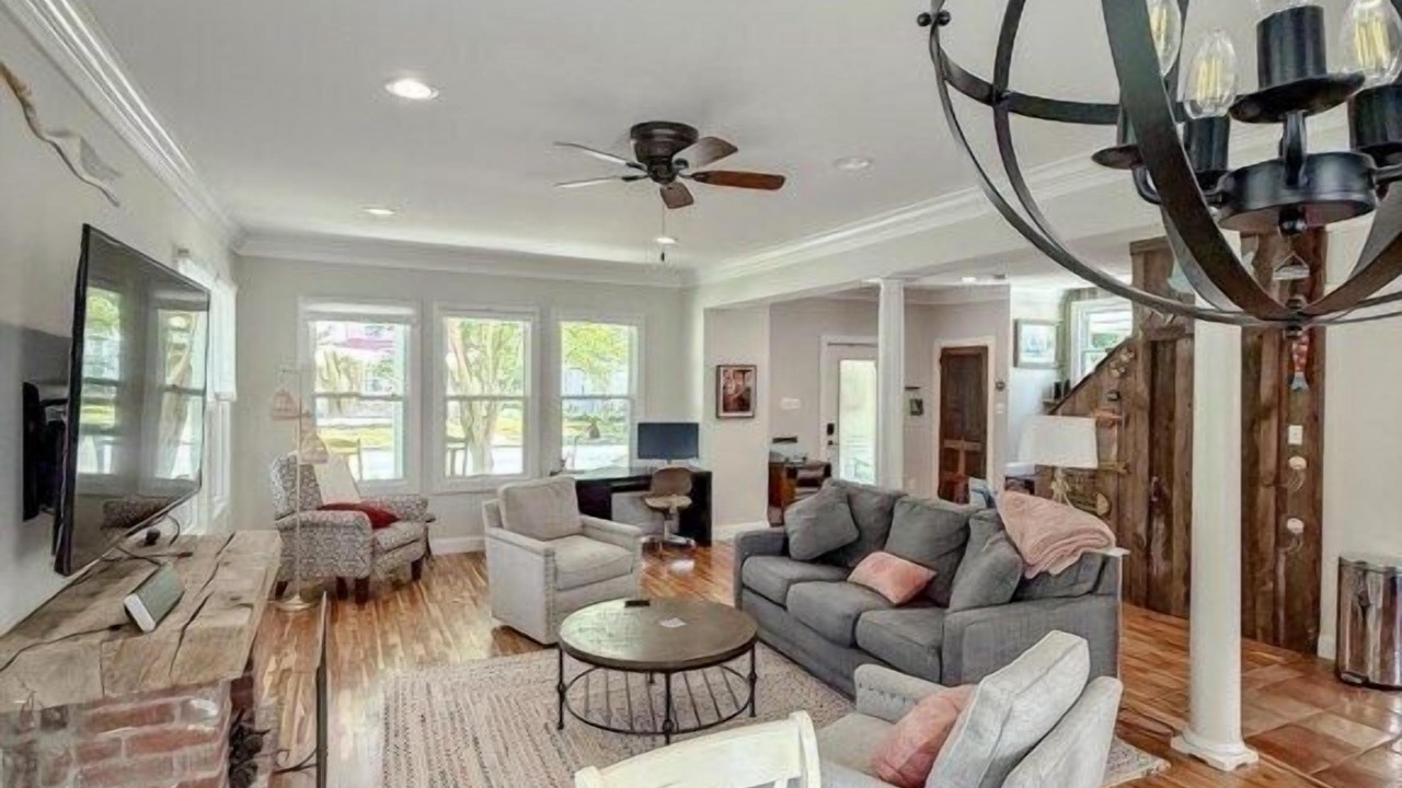 Photo of Livingroom in Cape Charles