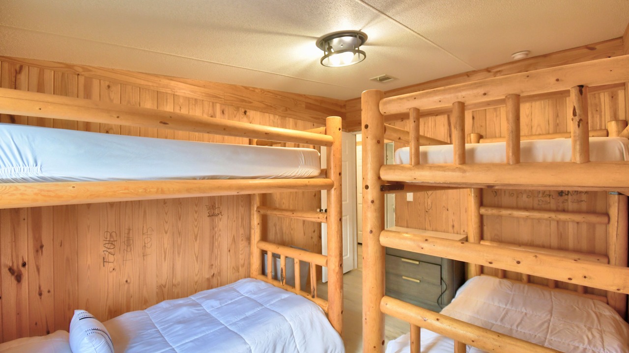 Photo of Bedroom in Fedhaven