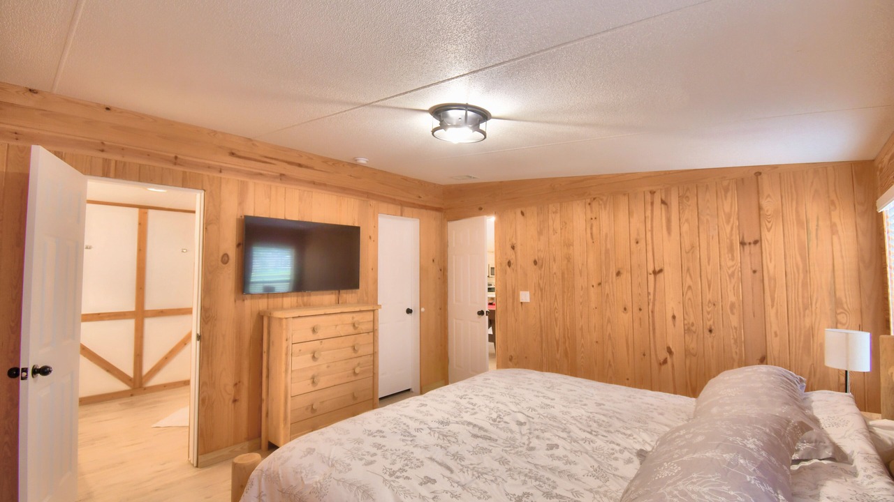 Photo of Bedroom in Fedhaven