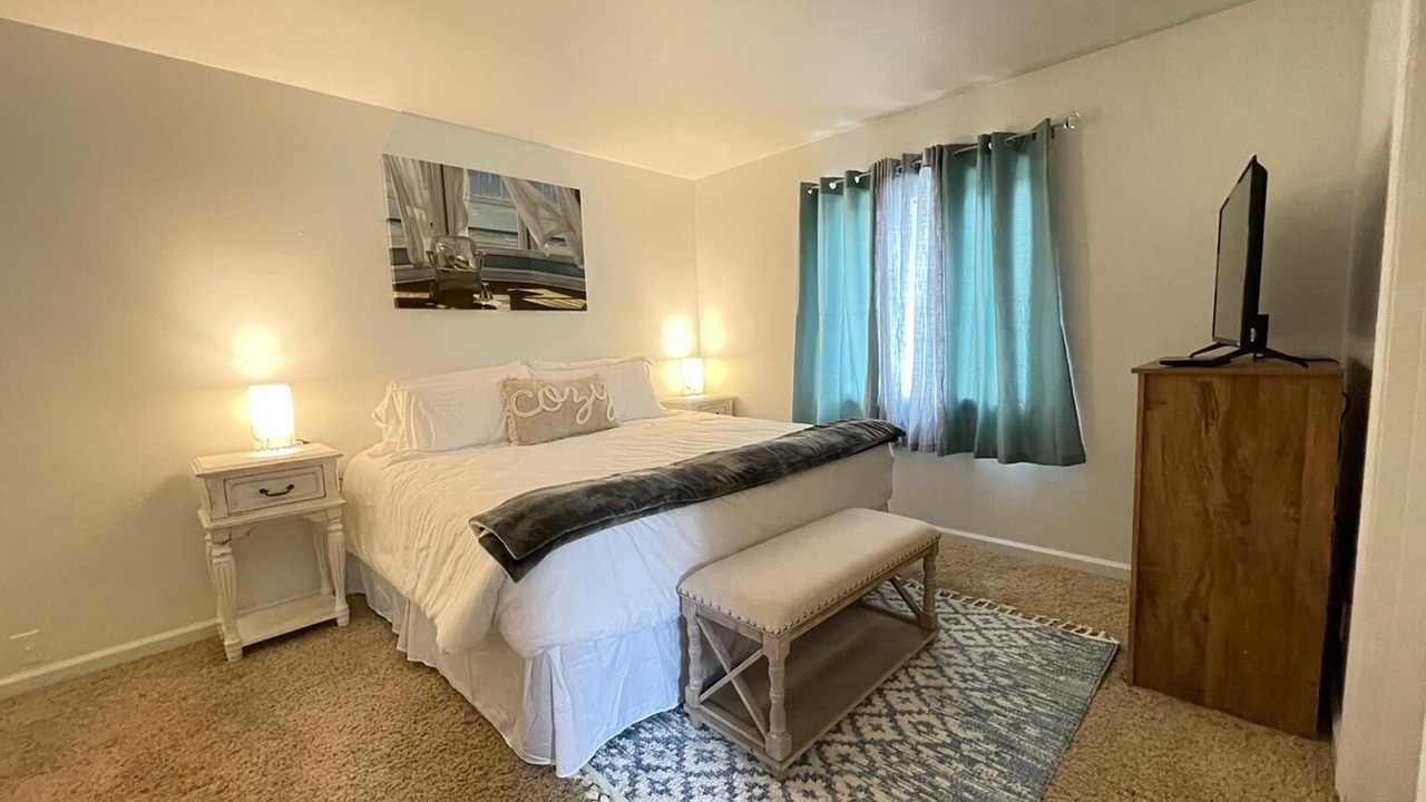 Photo of Bedroom in Agate Beach