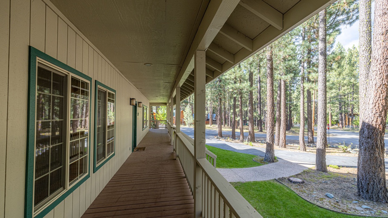 Photo of Patio Balcony in Graeagle