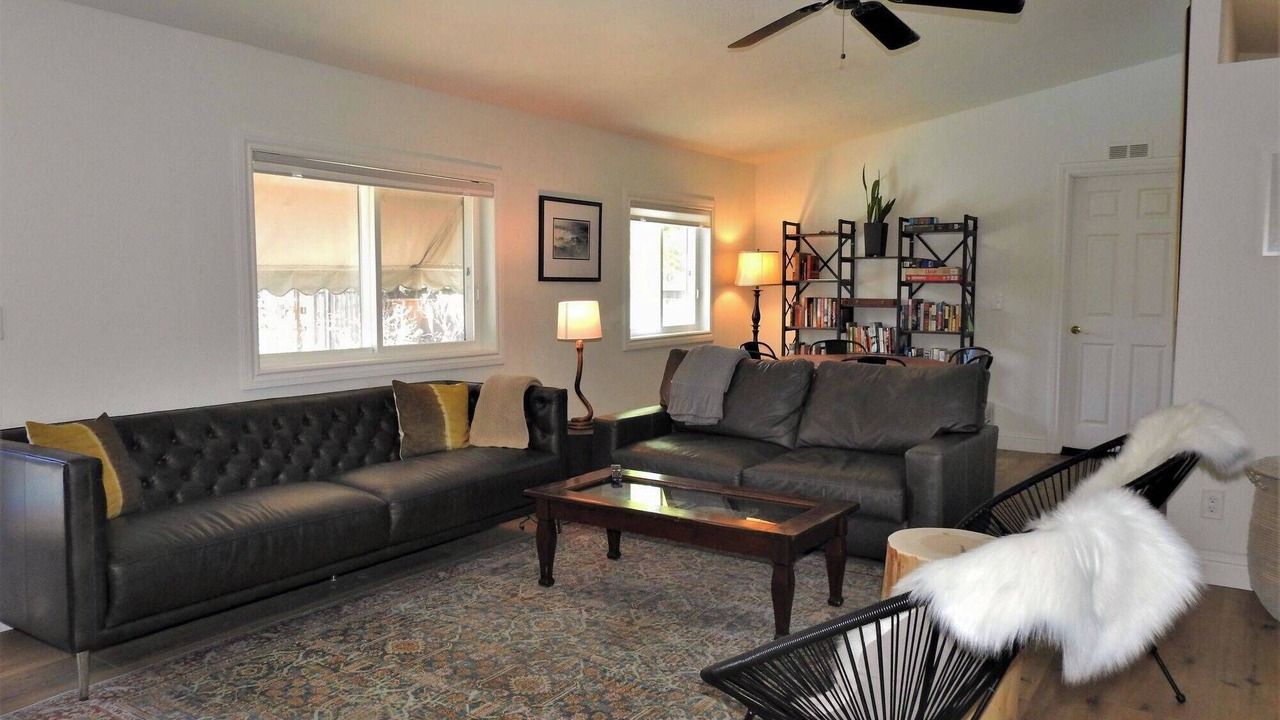 Photo of Livingroom in Douglas Flat