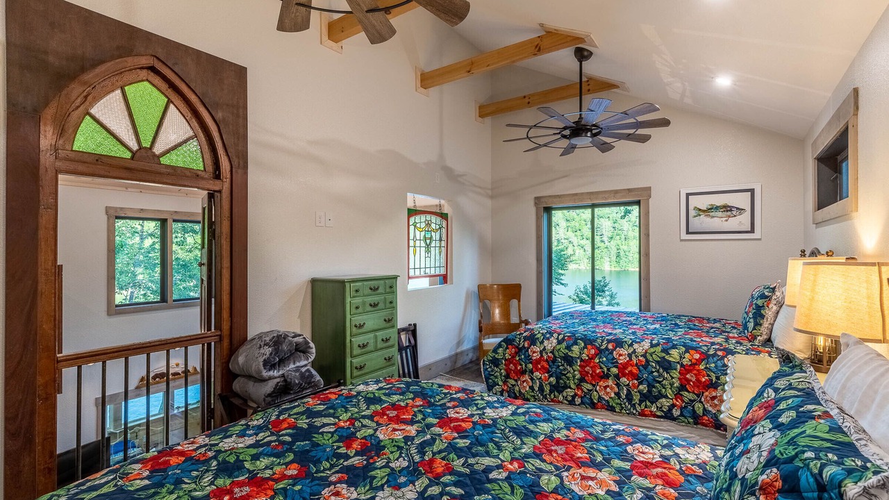 Photo of Bedroom in Tuckasegee