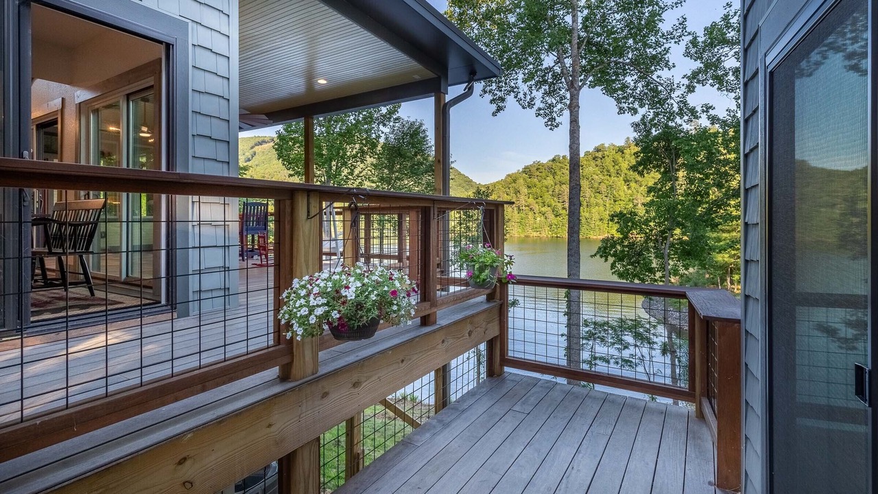 Photo of Patio Balcony in Tuckasegee