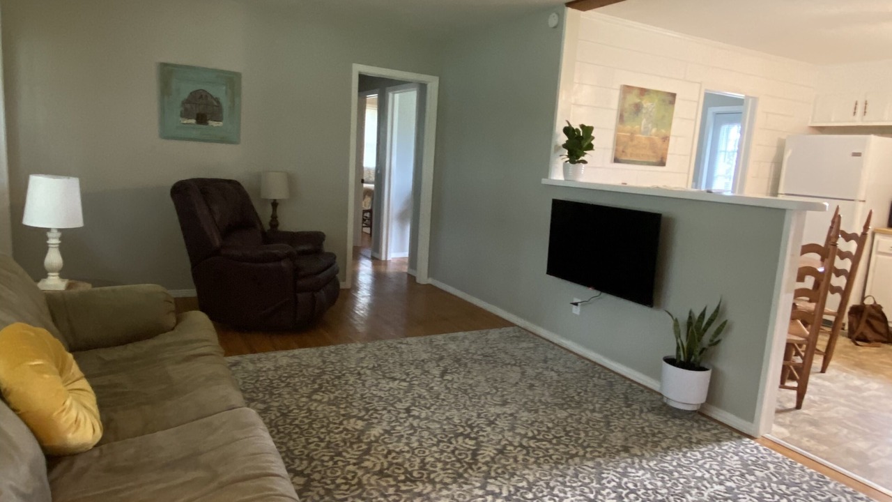 Photo of Livingroom in Decherd