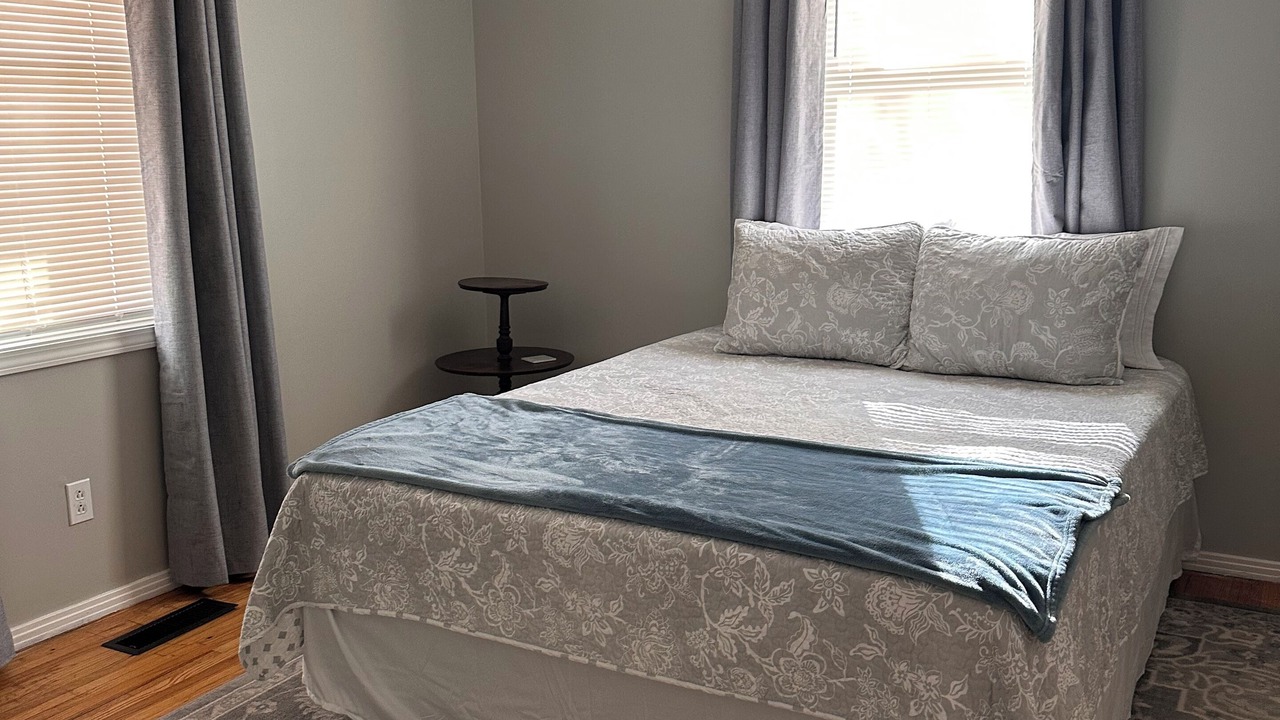 Photo of Bedroom in Decherd