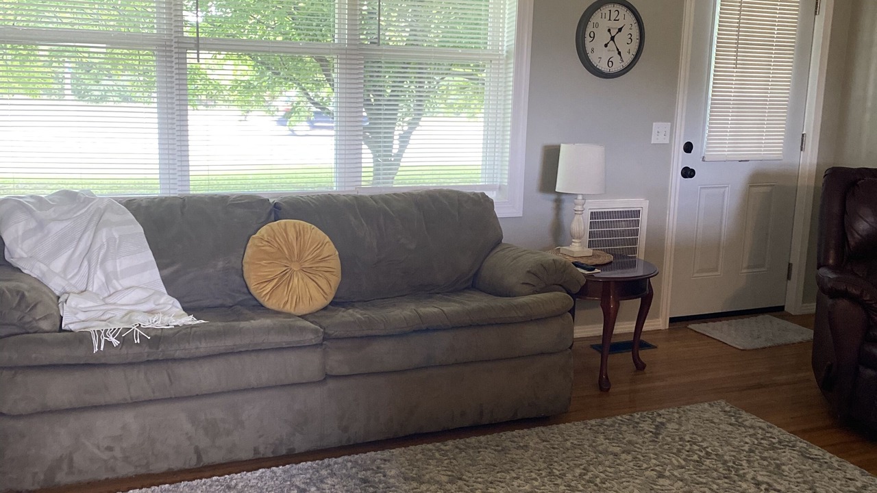 Photo of Livingroom in Decherd
