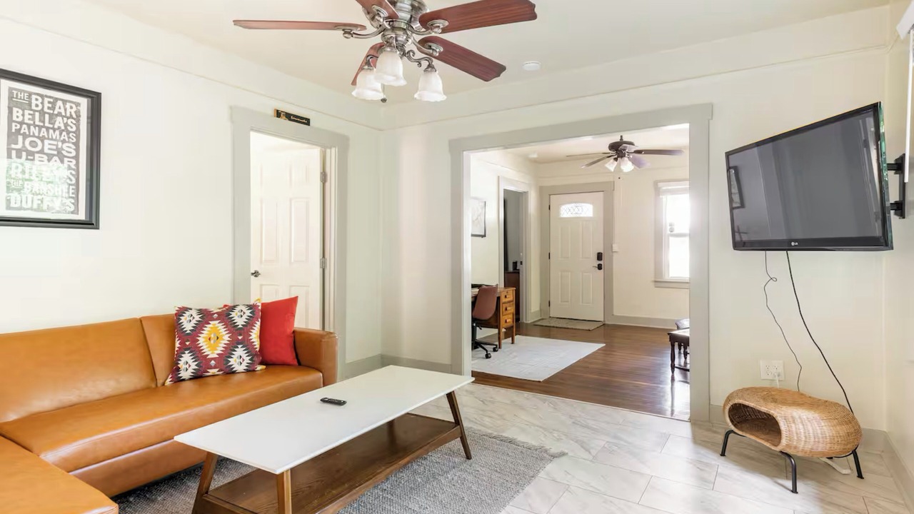 Photo of Livingroom in Chico