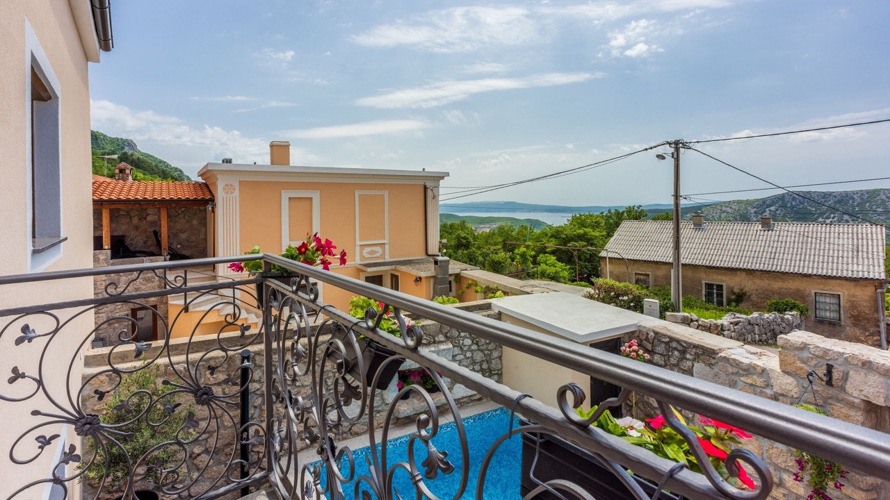 Photo of Patio Balcony in Grizane