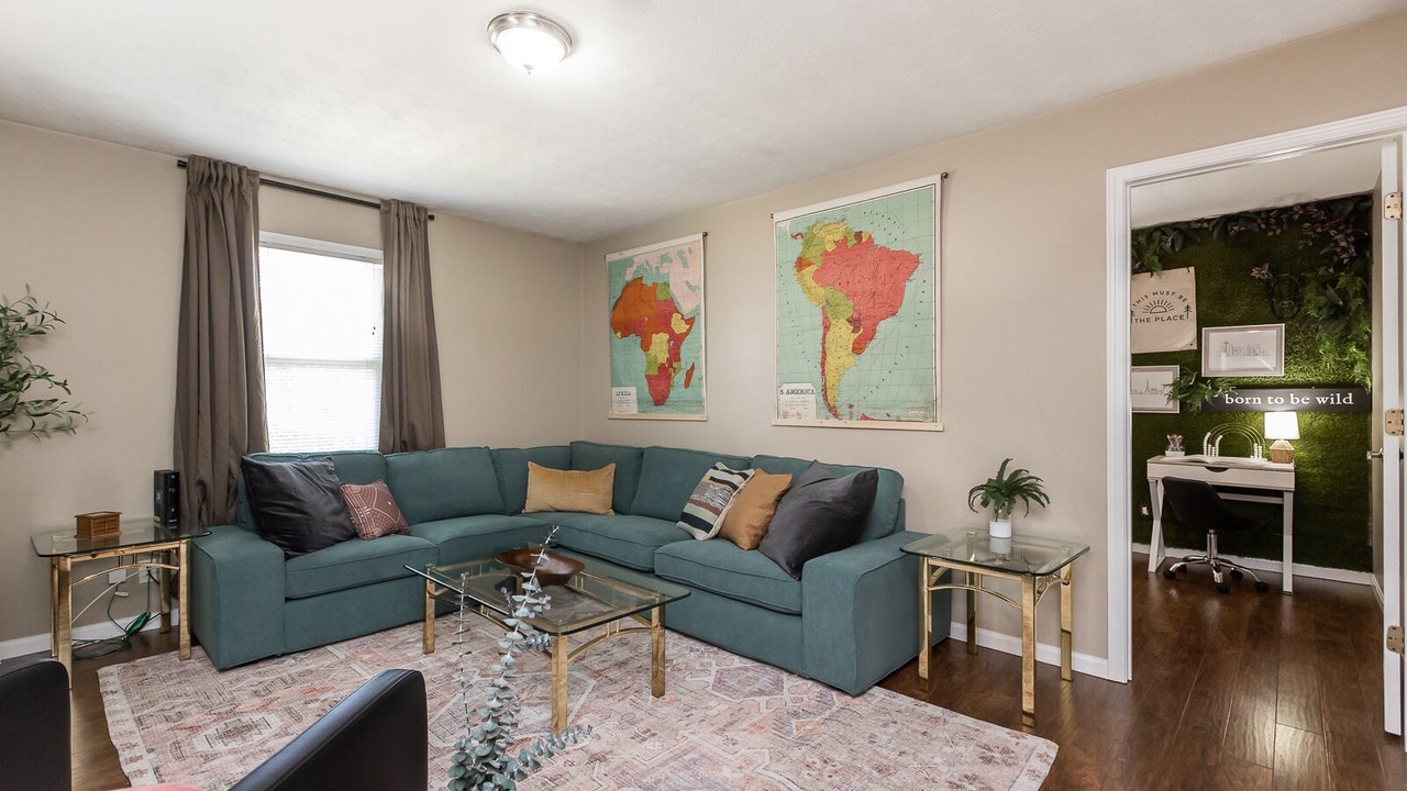 Photo of Livingroom in Shiloh