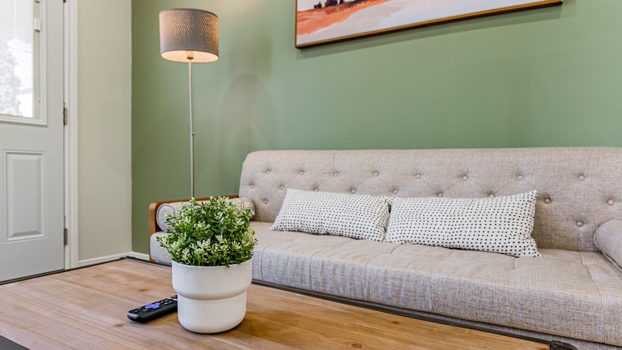 Photo of Livingroom in Rockcliffe - Smythe