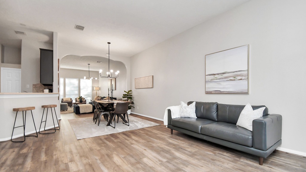 Photo of Livingroom in Falcon Point