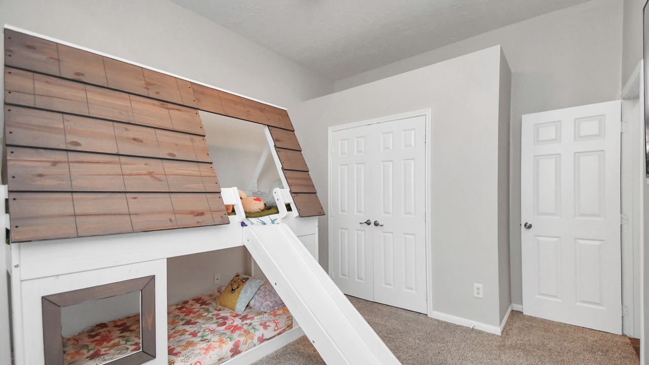 Photo of Bedroom in Falcon Point