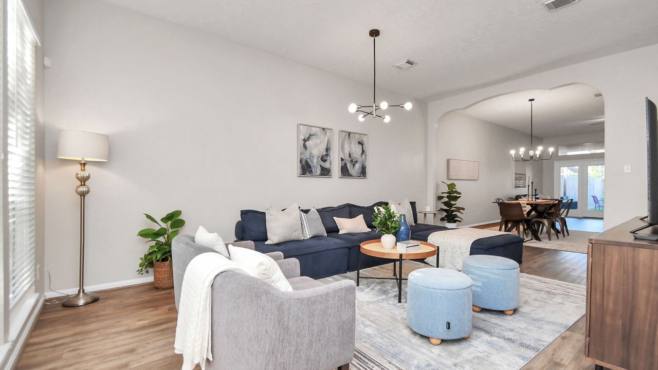 Photo of Livingroom in Falcon Point