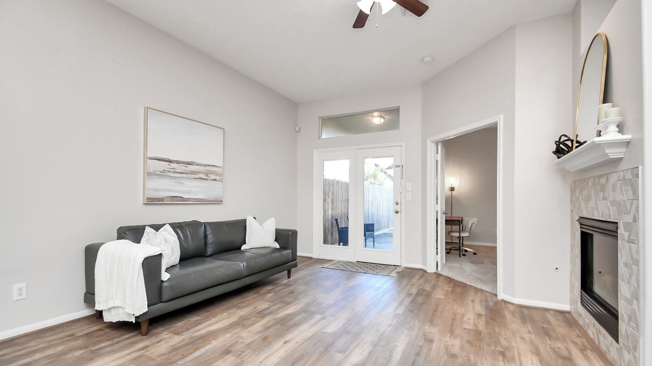 Photo of Livingroom in Falcon Point