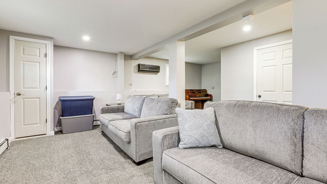 Photo of Livingroom in Westerly