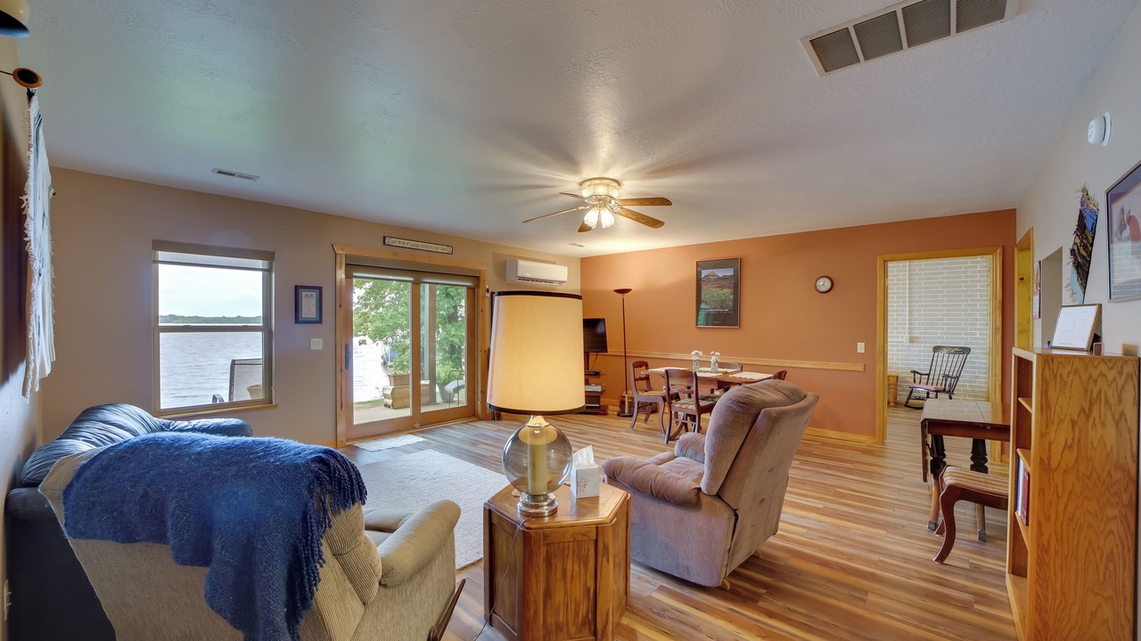 Photo of Livingroom in Dennis