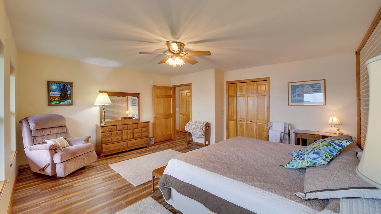 Photo of Bedroom in Dennis