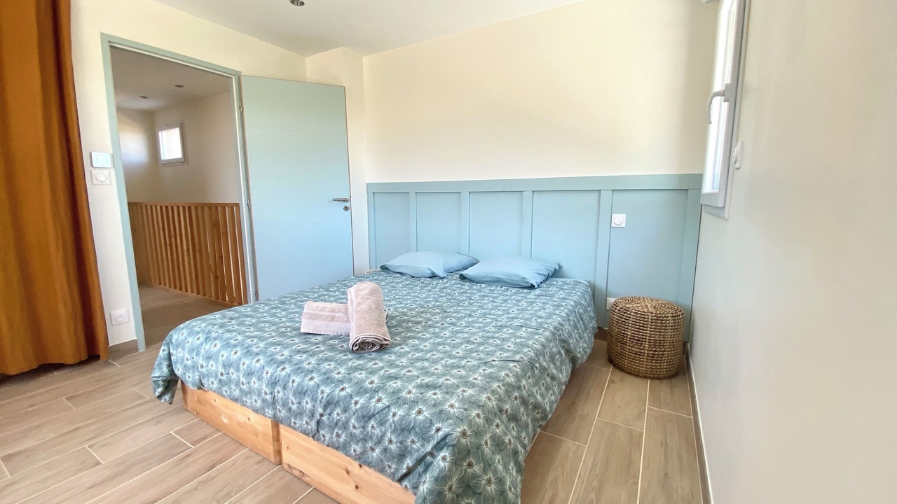 Photo of Bedroom in Saint-Come-et-Maruejols