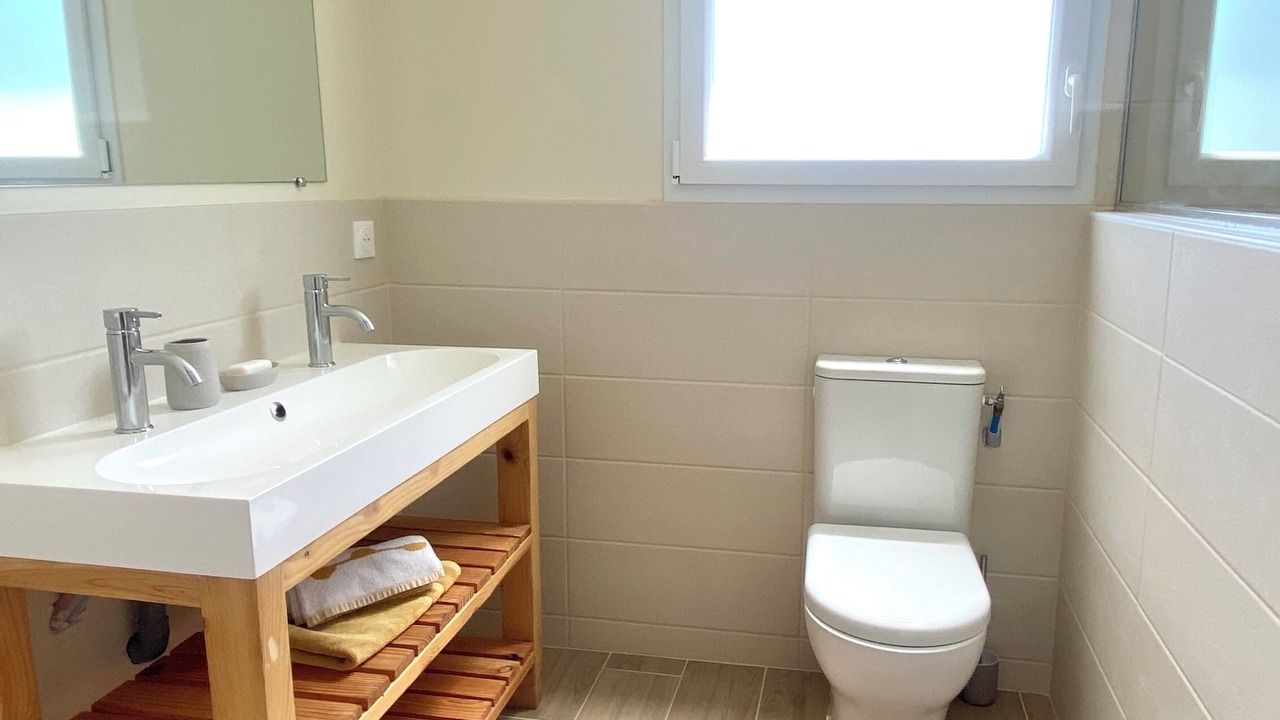 Photo of Bathroom in Saint-Come-et-Maruejols