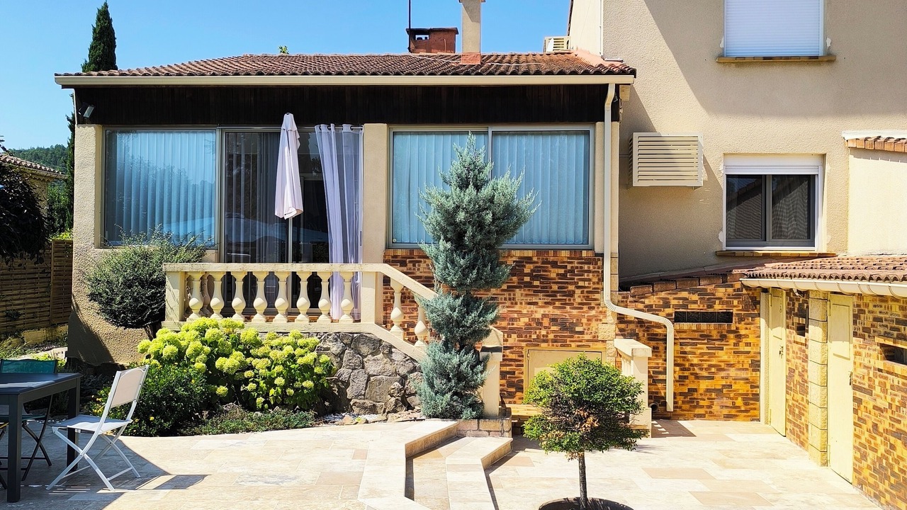 Photo of Outdoor in Meyrannes