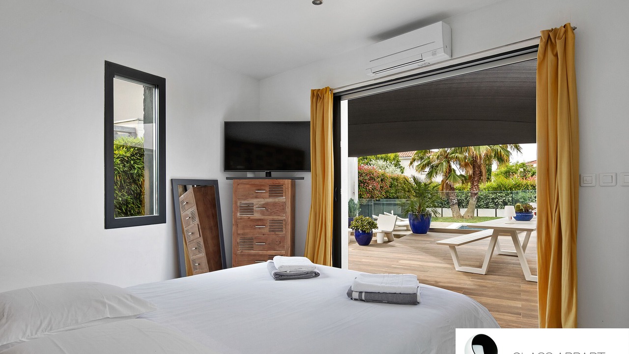 Photo of Bedroom in Le Cres