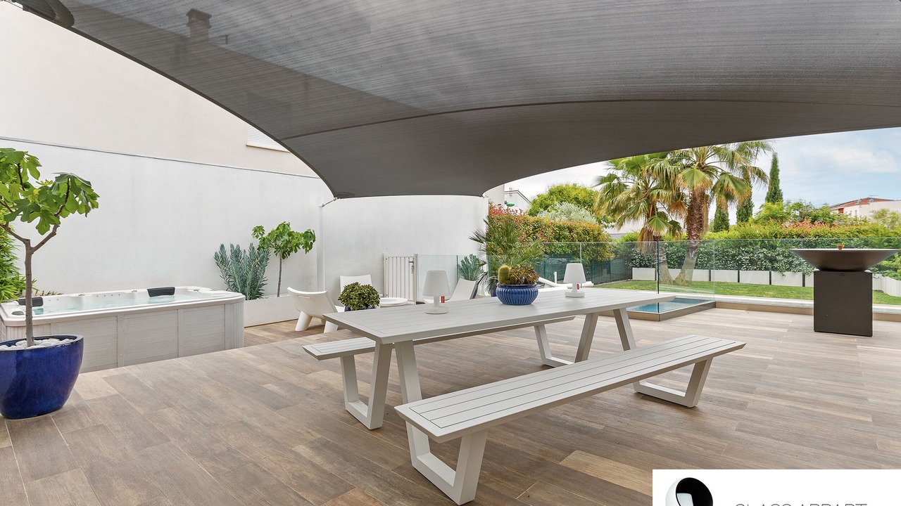 Photo of Outdoor in Le Cres