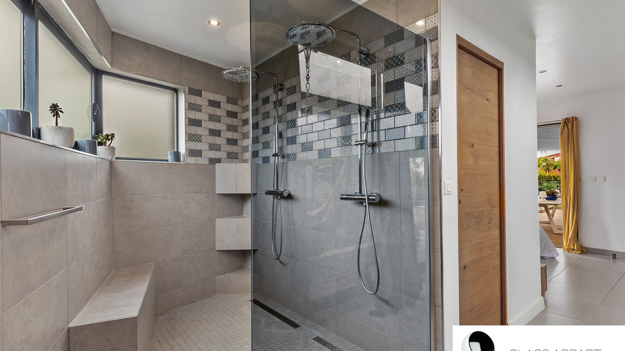 Photo of Bathroom in Le Cres