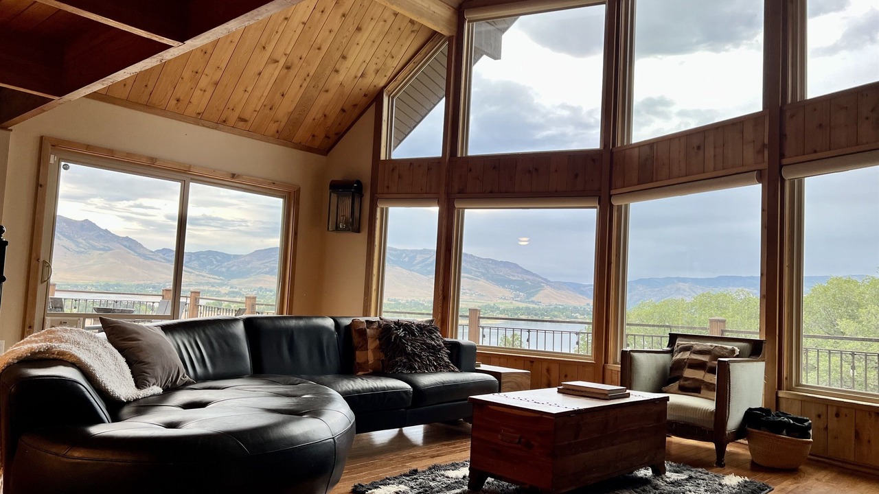Photo of Livingroom in Ogden