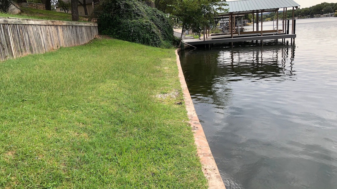 Photo of Outdoor in Buchanan Dam