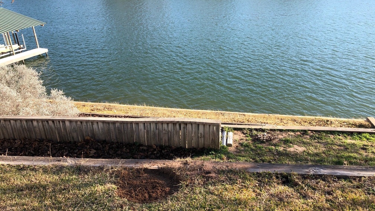 Photo of Outdoor in Buchanan Dam