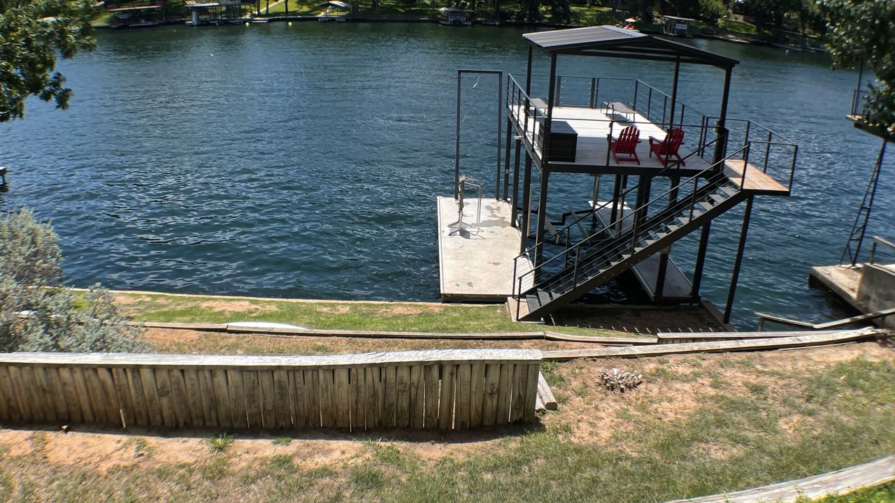 Photo of Outdoor in Buchanan Dam