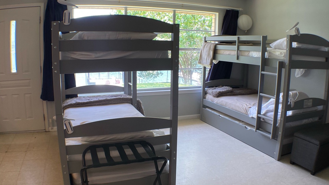 Photo of Bedroom in Buchanan Dam