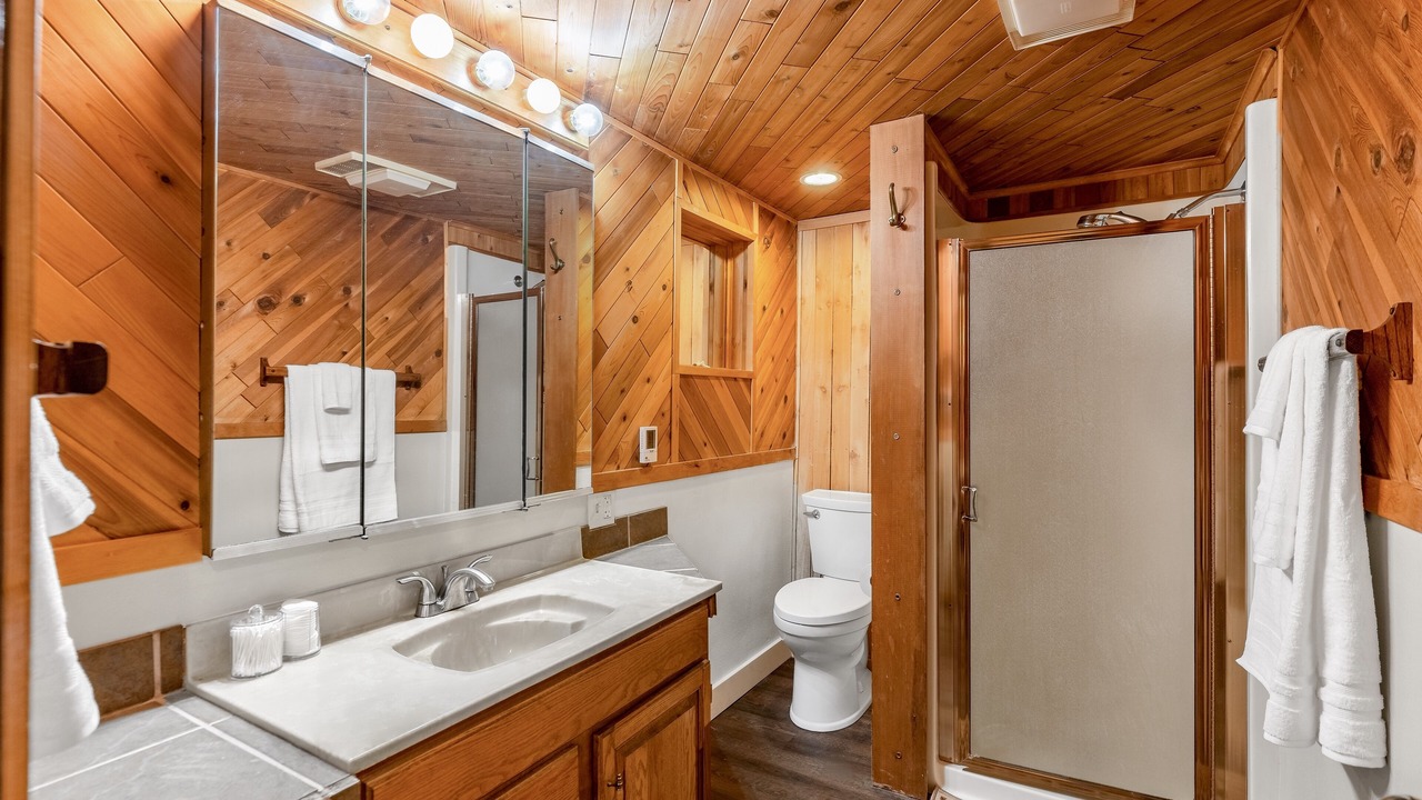 Photo of Bathroom in Black Diamond