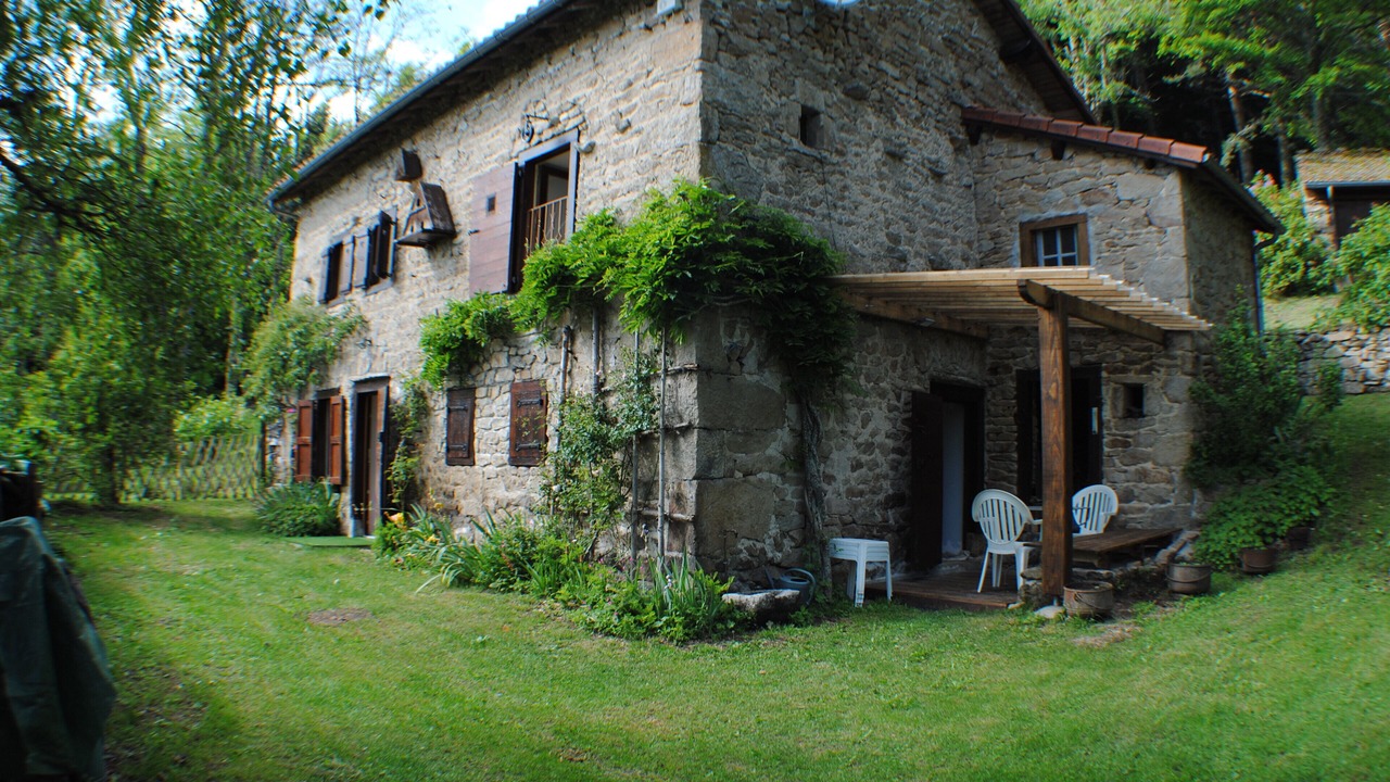 Photo of Outdoor in Saint-Pierre-la-Bourlhonne