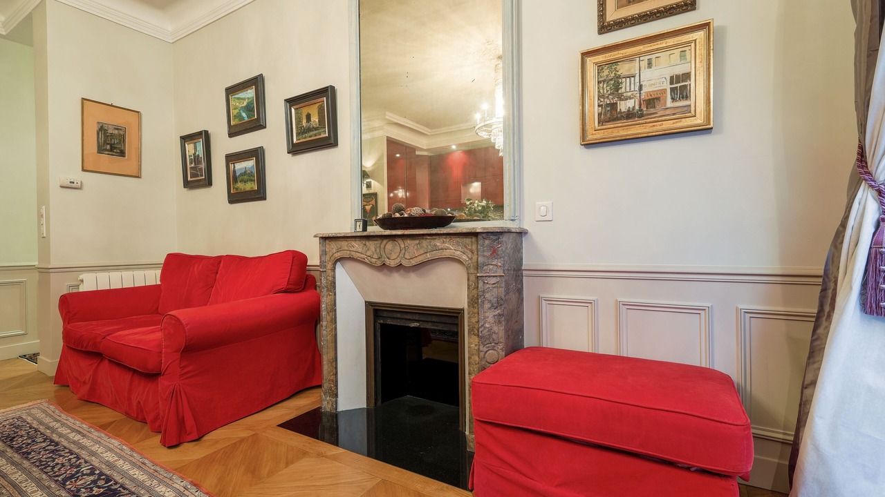 Photo of Livingroom in 7th Arrondissement