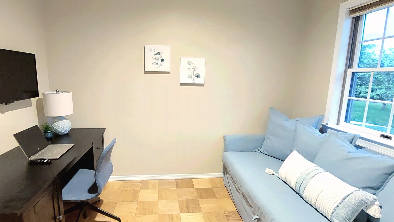 Photo of Livingroom in Lincolnia