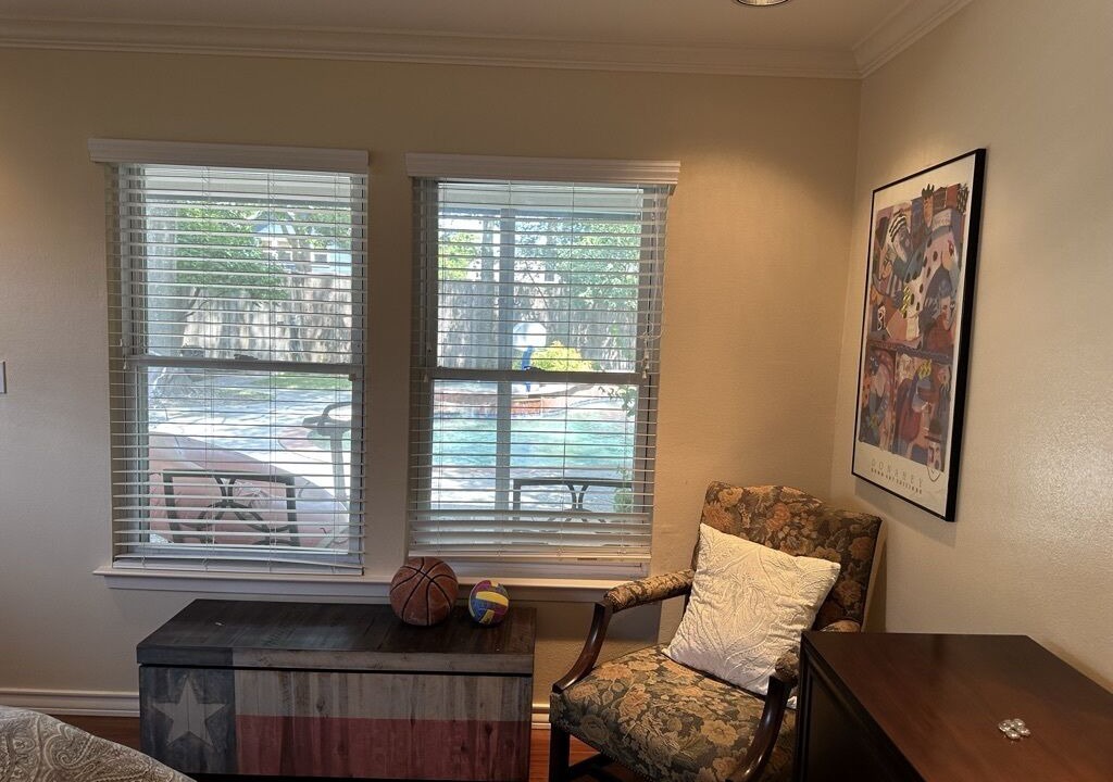 Photo of Outdoor in Neartown