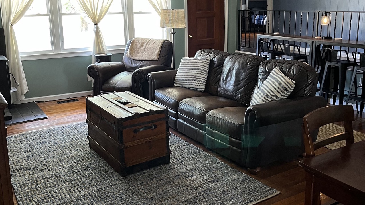Photo of Livingroom in Deal Island
