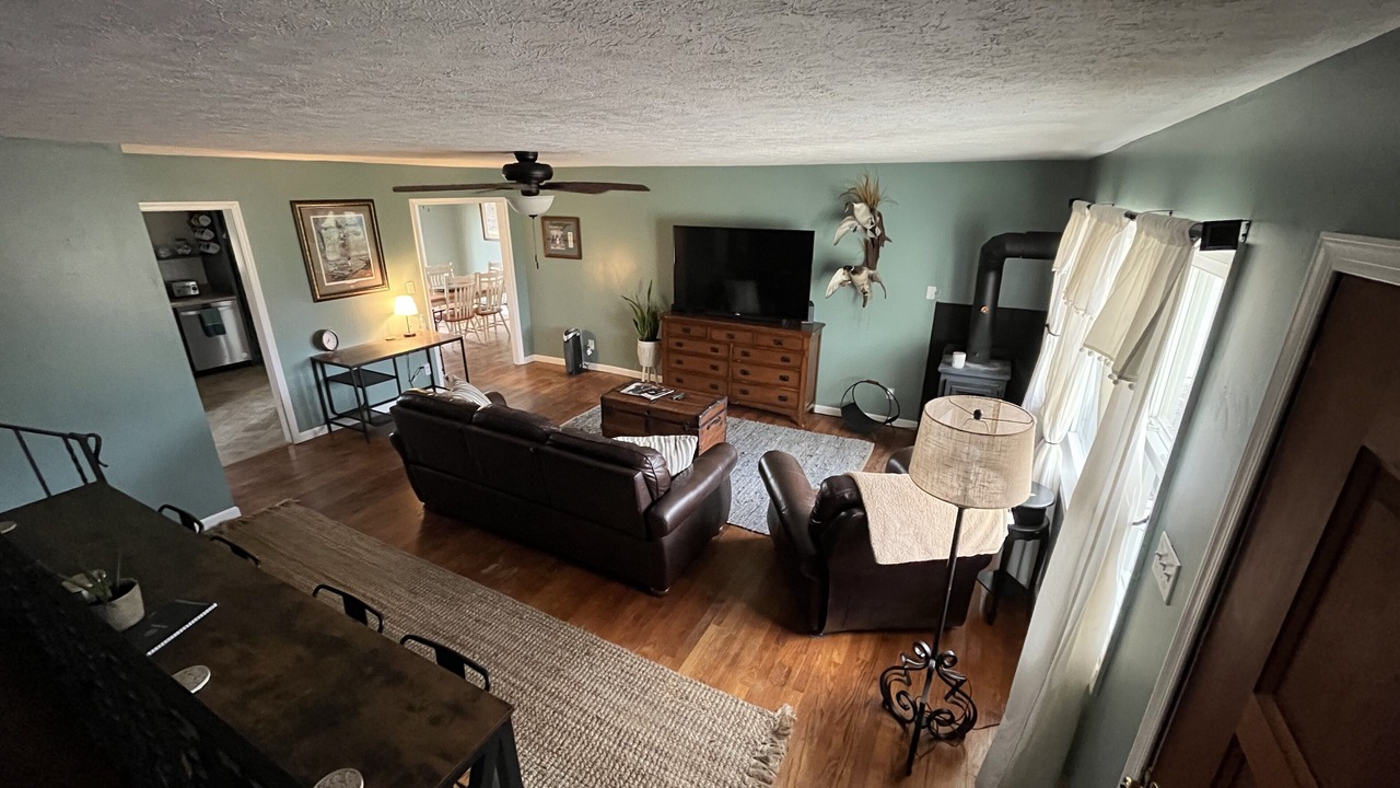 Photo of Livingroom in Deal Island