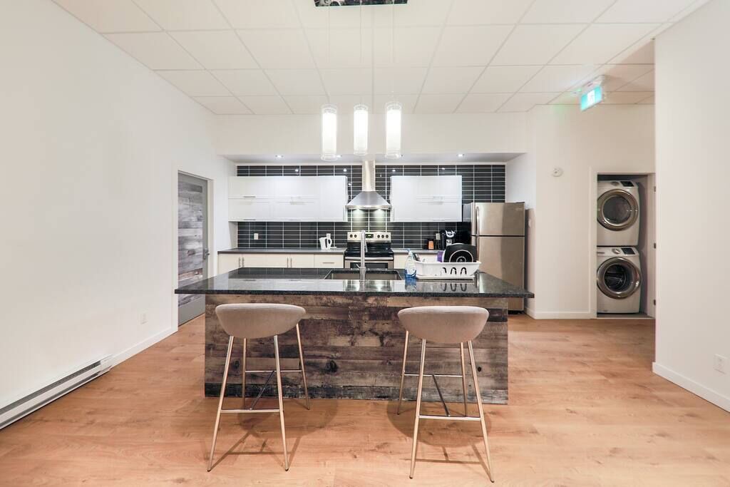 Photo of Others in Maisonneuve