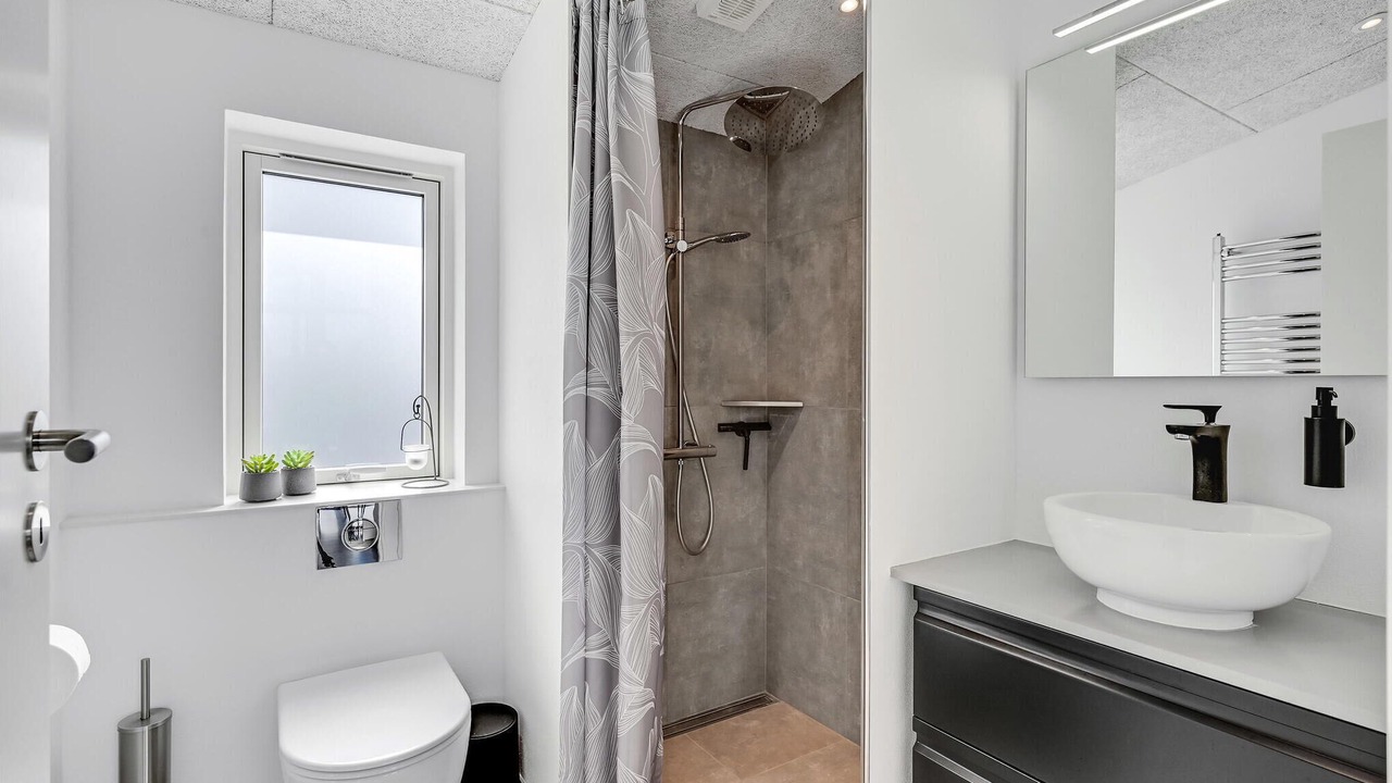 Photo of Bathroom in Hvalpsund