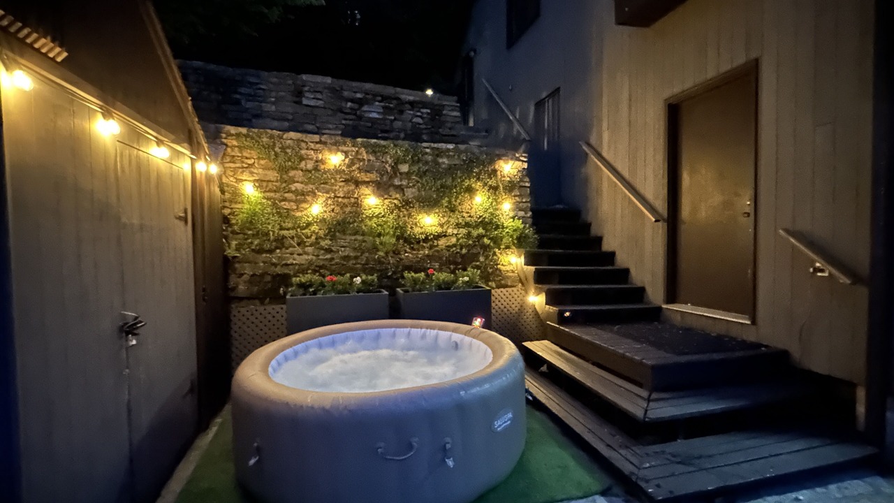 Photo of Outdoor in Addison