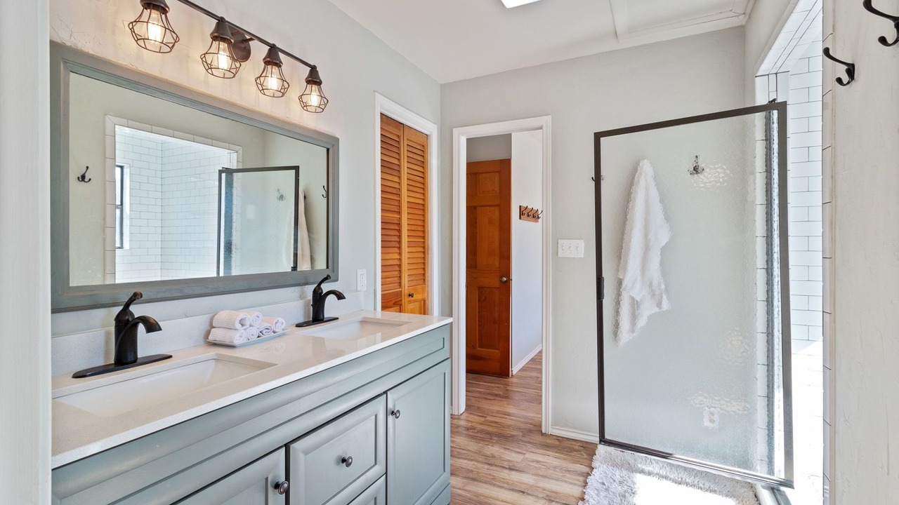 Photo of Bathroom in Harper
