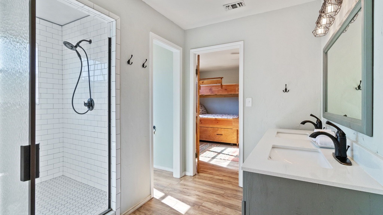 Photo of Bathroom in Harper