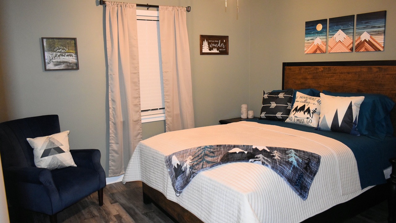 Photo of Bedroom in Flippin