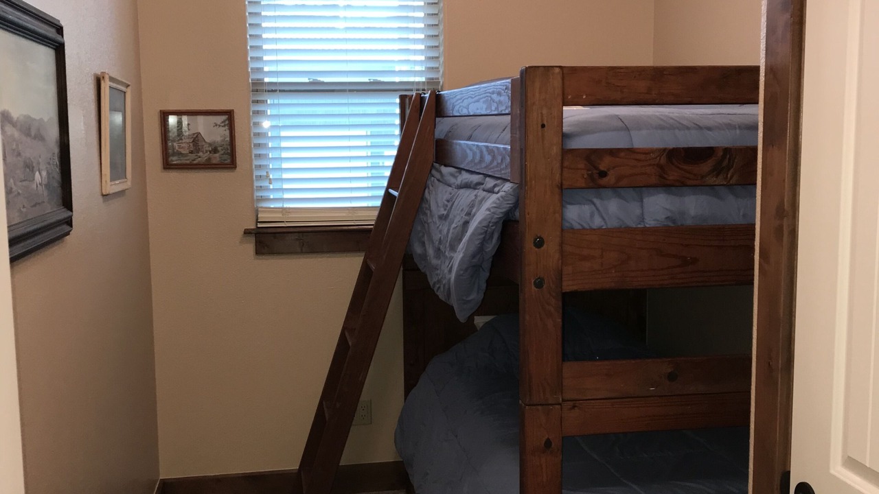 Photo of Bedroom in Pettit