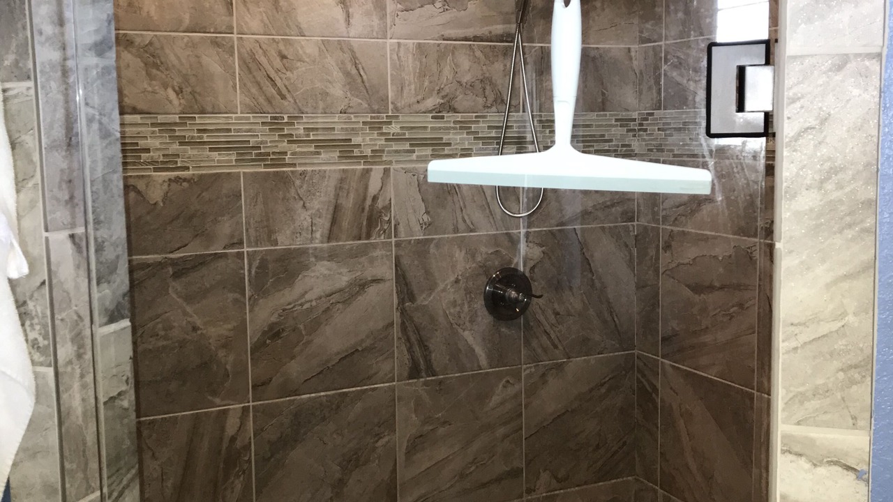 Photo of Bathroom in Pettit