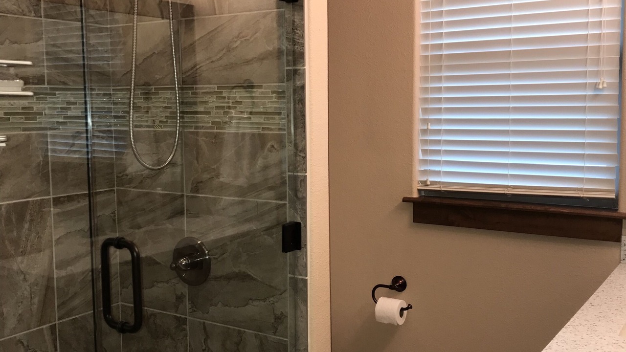 Photo of Bathroom in Pettit