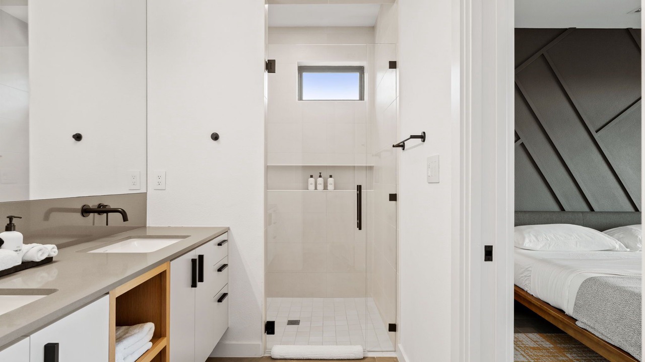 Photo of Bathroom in Lago Vista